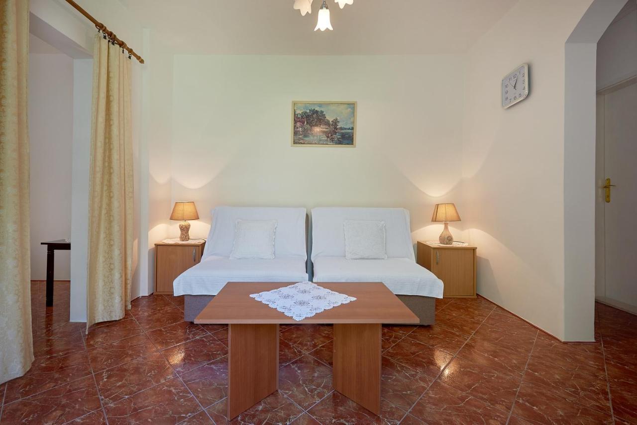 Apartmani Kuca U Maslinama Sveti Stefan Exterior foto